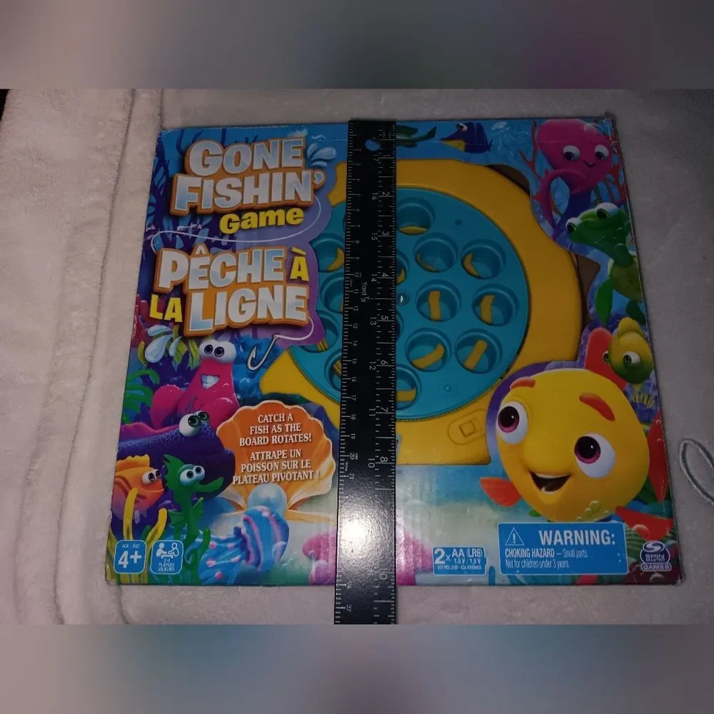 2021 SPIN Master LTD Gone Fishing Game Pre-owned